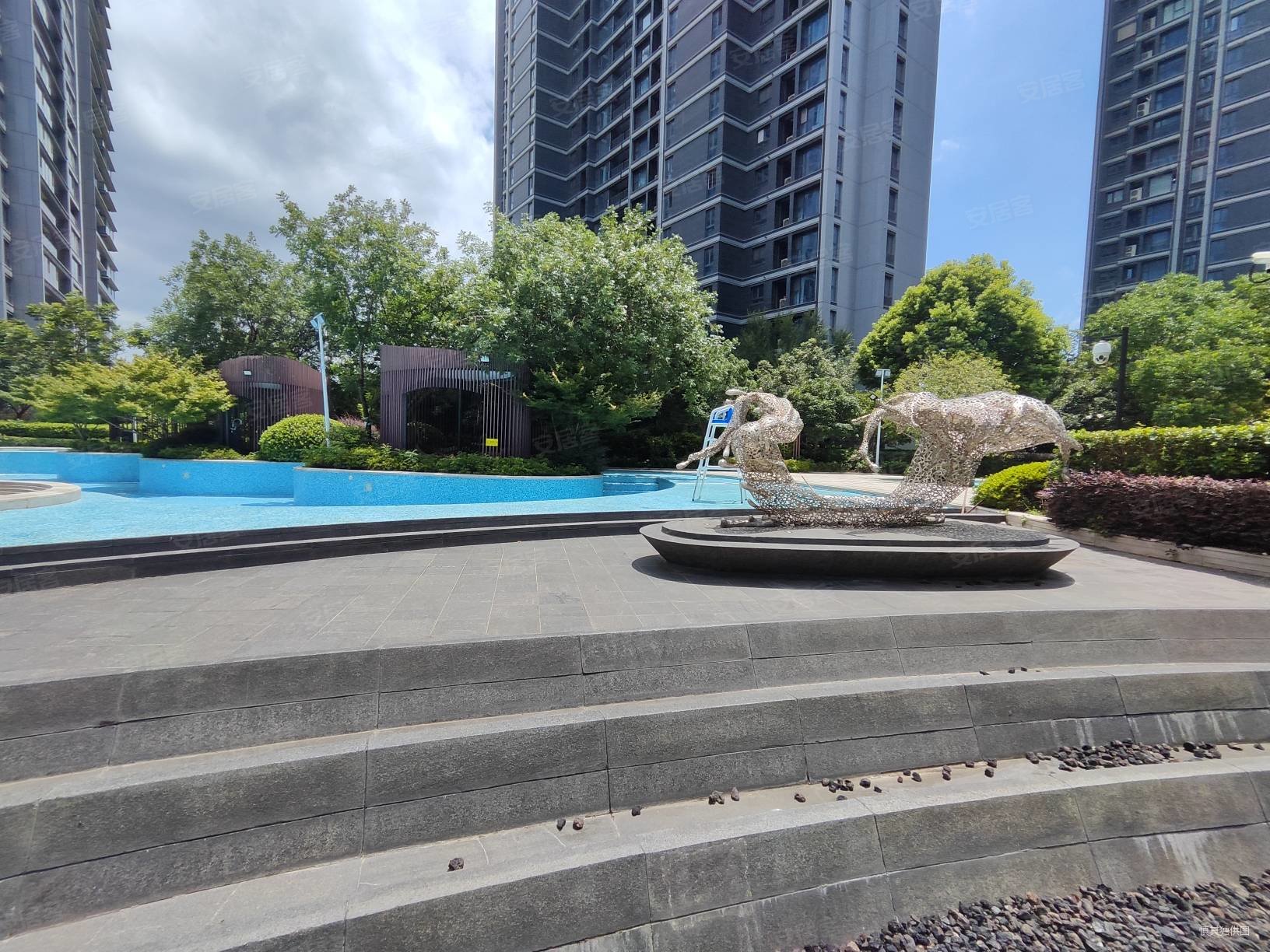 融创苏州壹号院3室2厅1卫94.64㎡南北295万