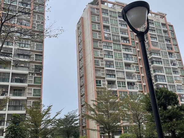 郓城广梅汕家园广梅汕家园 电梯10楼2室2卫2厅精装修 2800元月出租