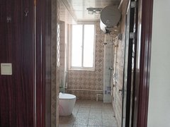 乐陵城区新一中泰山现代城3楼116平3室精装修,出租2室另一个卧室房主自己出租房源真实图片