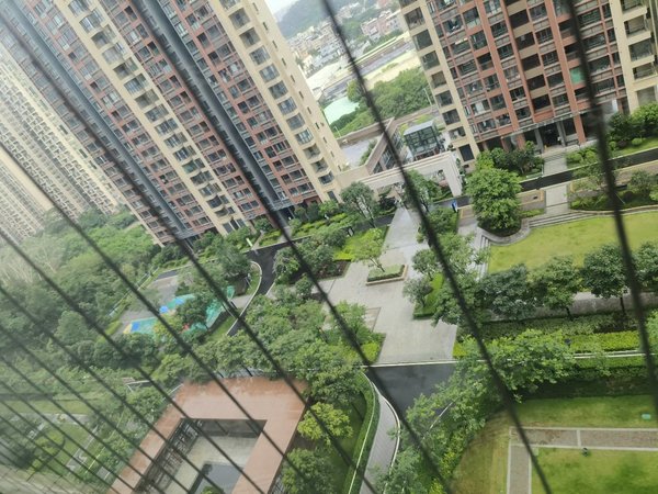 深圳龙岗龙城国际清林半山花园万科物业 精装4房南北通透 花园中间