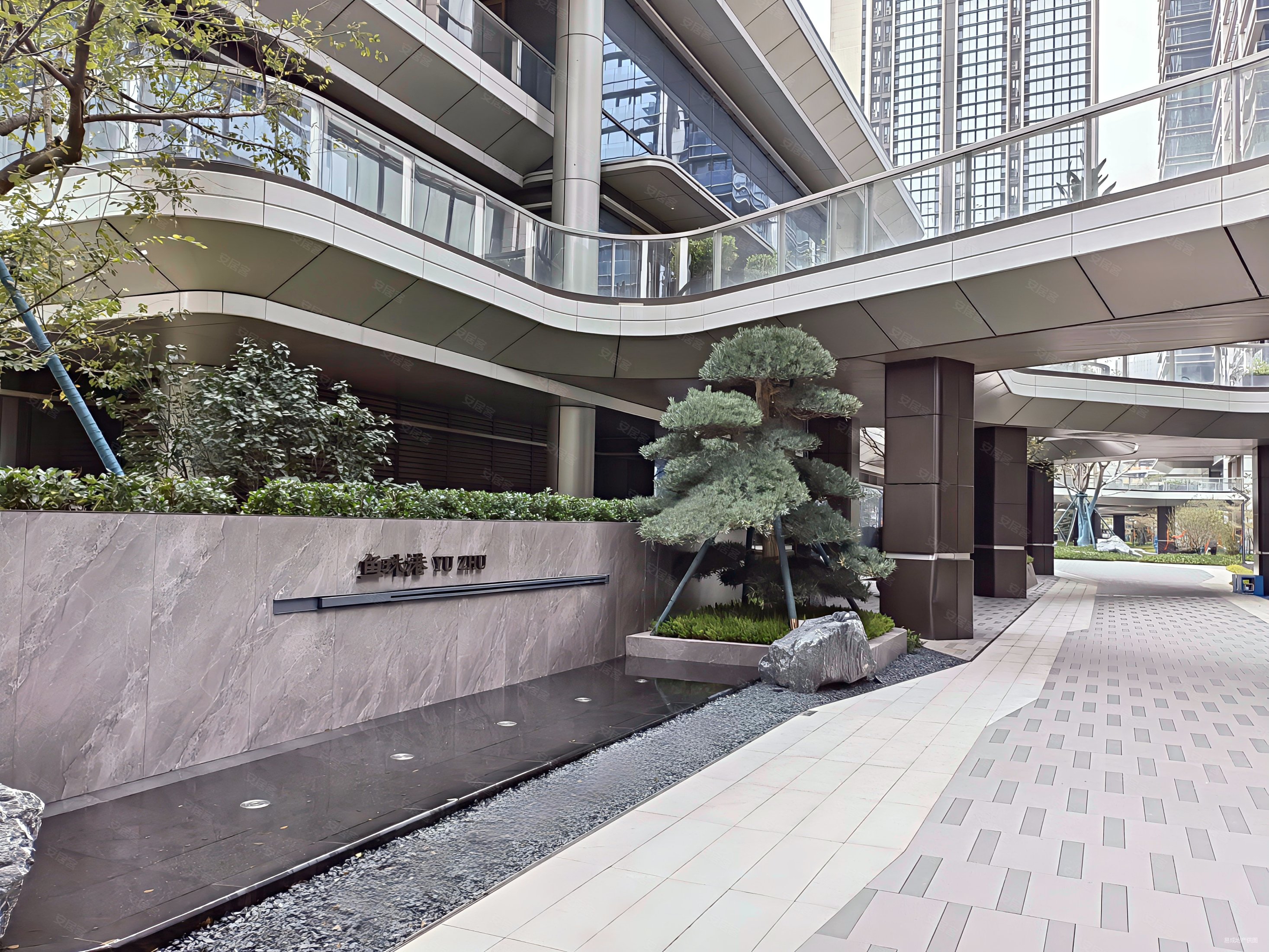 保利鱼珠港商住楼全新交楼4室2厅3卫高楼层视野江景优秀