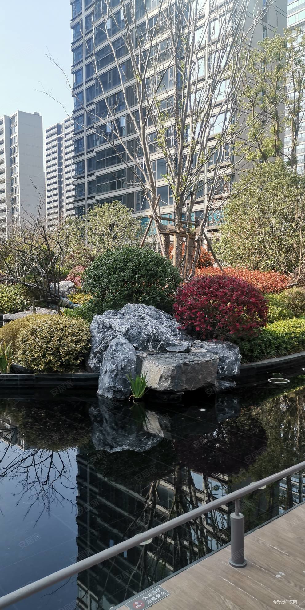 姚江晴雨边套 全新精装3室2厅2卫 双阳台 加包装