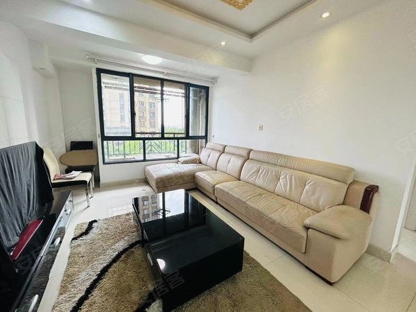 昆山玉山城东绿地21新城绿地精装三房 无中介费 可押一付一 入住送