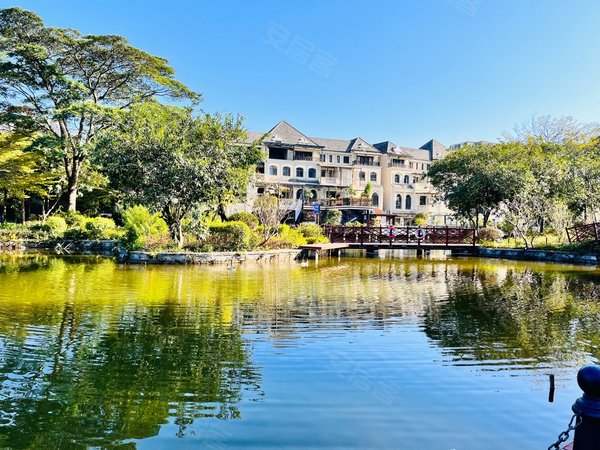 深圳龙华观澜金地天悦湾(别墅)依山傍水 复式4房3卫 诚心出租 有钥匙