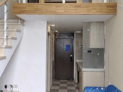 地铁14号线金桥近浦东足球场公寓直租大窗押一付一可短租