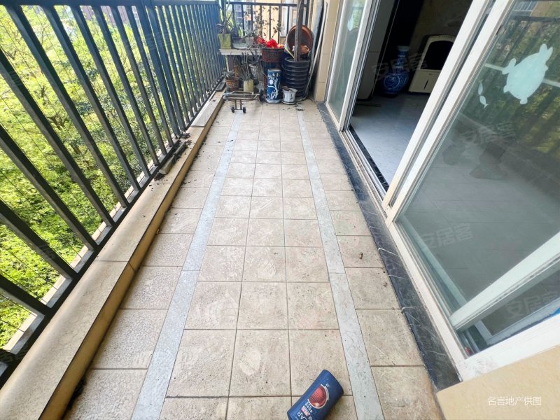 大型人工湖小区水云天二期南北通透大四房户型好