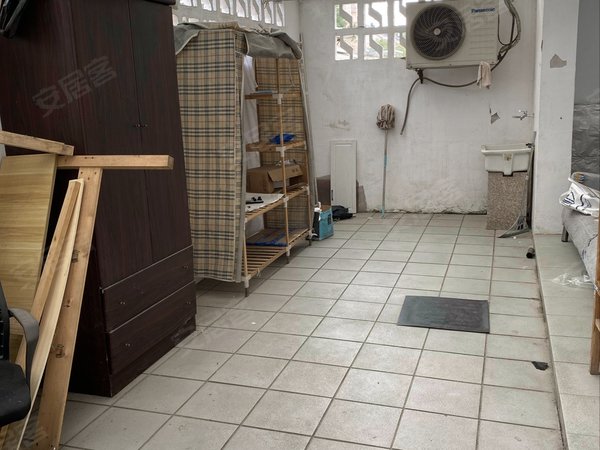 上海浦东浦东周边石笋二村新场古镇旁一楼两房带院子采光好 随时看房 生活方便 出入便捷出租房源真实图片