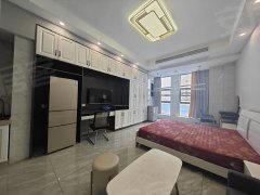 华贝广场新出单身公寓，1600元月，可短租，长租优惠