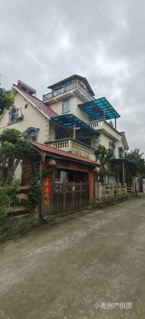 鼓楼西 独栋别墅 400万  精装修  300平草地