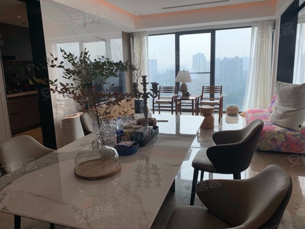 重庆江北观音桥龙湖唐宁one龙湖唐宁one 2室2厅2卫 豪华装修 南北通透