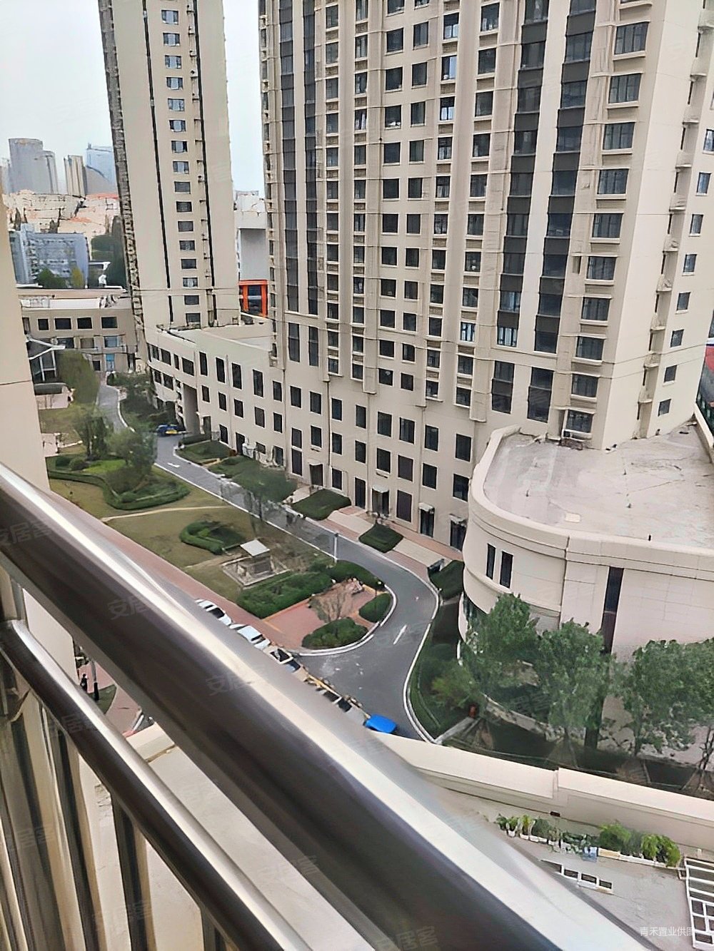 蓝岸公馆市南地铁房现房