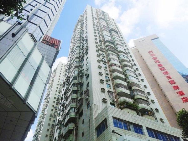 深圳罗湖东门粤海花园国贸精装大两房朝南出租 楼层采光好拎包入住