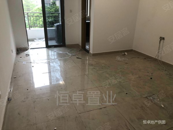 绿地未来城东区(商住楼)1室1厅1卫64.21㎡南34万