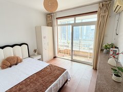 青岛市南五四广场精装南向独卫 海景房 钟到万象城 五四广场 延安三路出租房源真实图片