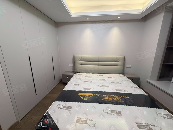 南通崇川城南海纳春江海纳春江精装三房 全屋定制看房随时有密码 家具家电全配！出租房源真实图片