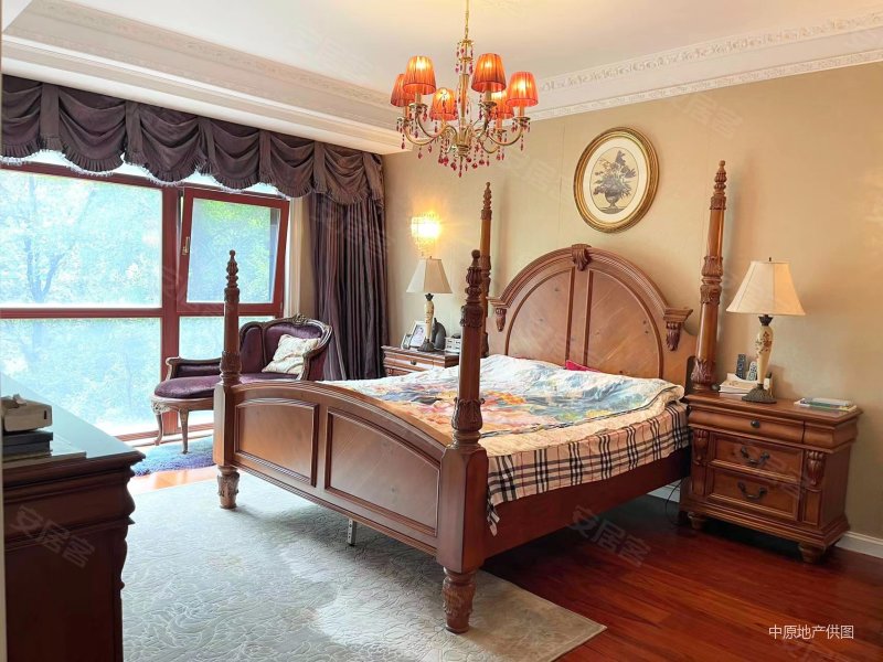 万城华府万柳书院一层复式3车位1储三面采光