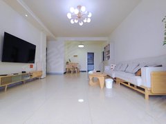 乐山市中新广场新广场！可短租！可月付！全屋豪华装修！家具家电齐全！价格美丽出租房源真实图片