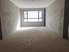 巴音郭楞库尔勒老城区南库大道,中交绿城,洋房2楼,四室两厅两卫,可以当库房出租房源真实图片