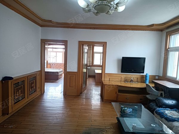 青岛李沧青山路鹏飞花园(李沧)鹏飞花园(李沧) 2室2厅1卫 96平出租