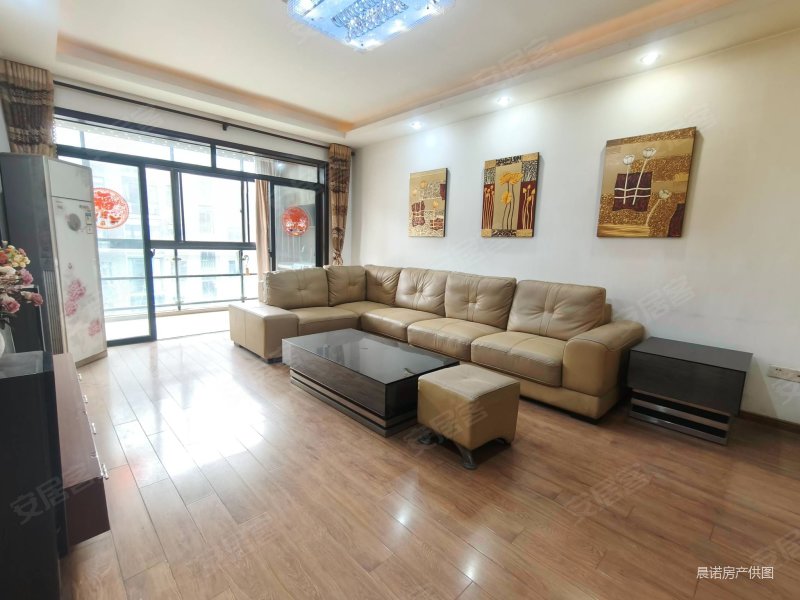 单价1万花园洋房三房两卫中大青山湖花园得房率高看房密码锁七里