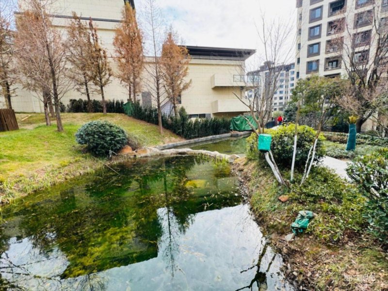 金隅紫京叠院 集中供暖 南北通透 产权清晰 中间楼层