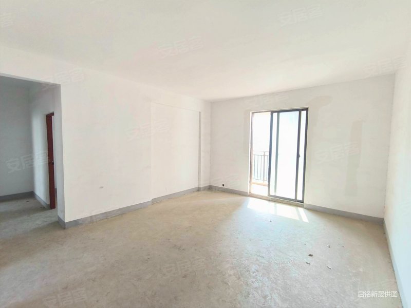 东湖边次新房欢乐星城南北通透三房两卫产权清晰急售