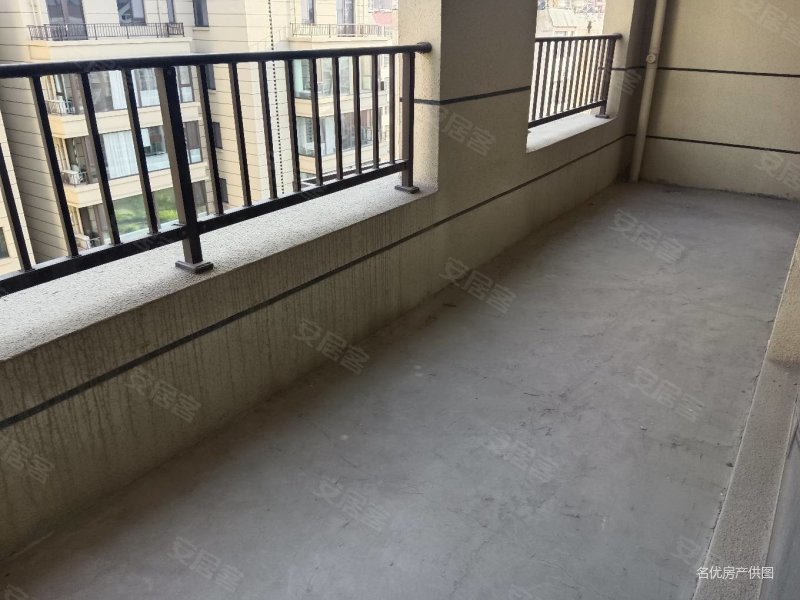 龙旺华庭 复试洋房 大h户型 小区中间位置