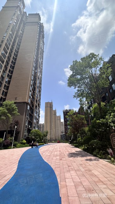 俊发城3室2厅1卫  完善