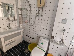 本溪平山前进万达技校附近单室5楼出租房源真实图片