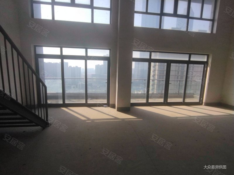 单价1.45w世贸顶复带带平台户型方正南北通透,世贸公馆二手房,510万,5