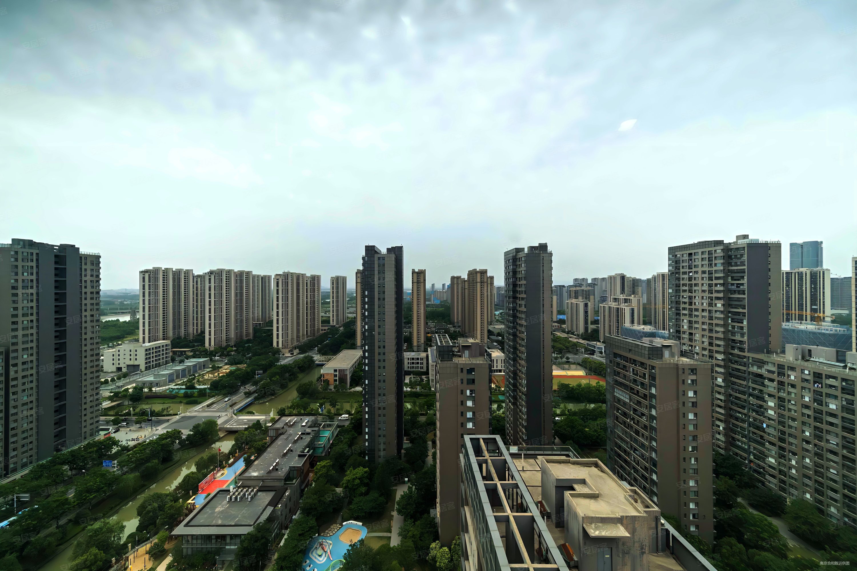 急售高楼层高品质正荣润峯精装大三房随时可看保养赞价可谈