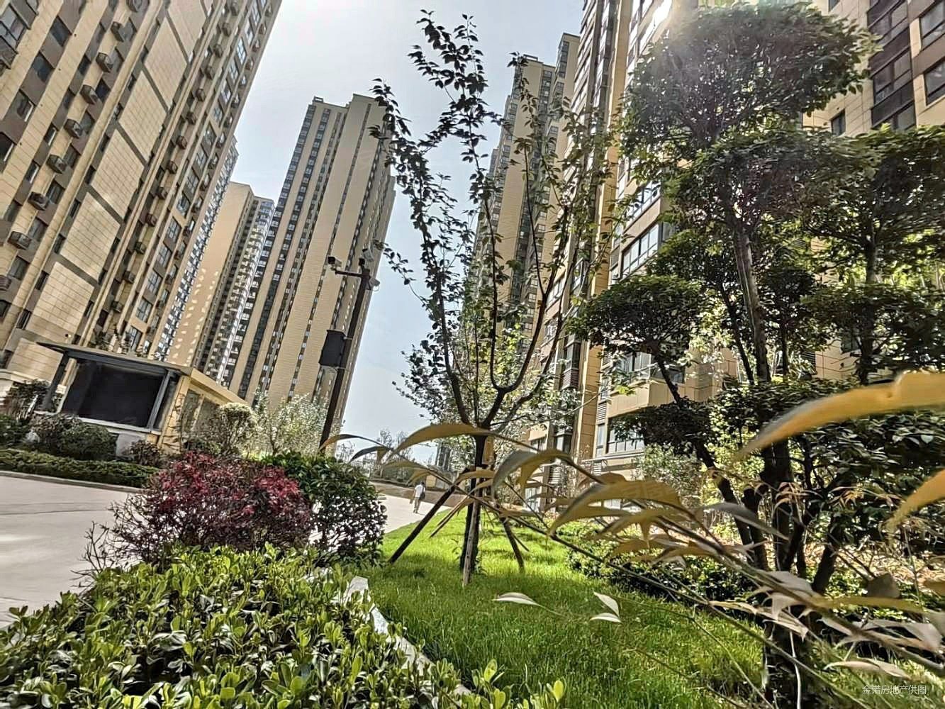 得城西三桥地铁口南北通透两室,大产权住宅,双气,海棠湾二手房,51万,2