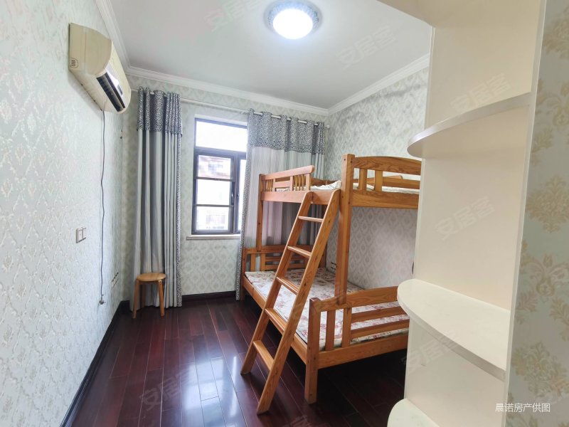 中大青山湖花园6室2厅2卫152.58㎡南北188万