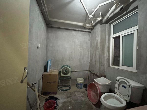 南山集团董事长女儿照片百科在线