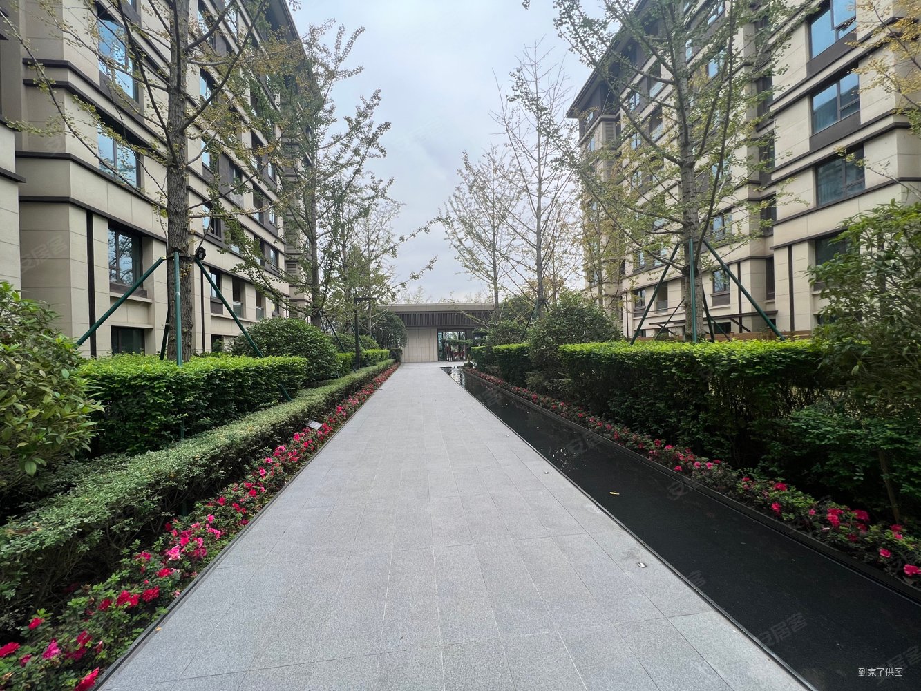 龙湖长滩原麓润园