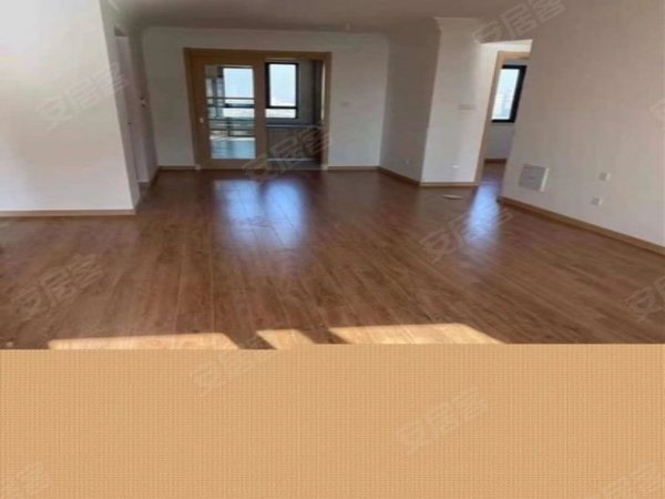 保利堂颂,二十八中租房,近邻二中 套三精装双卫 有空调 房子干净,即墨