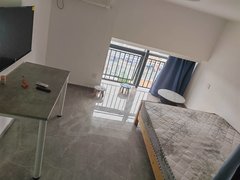 中山黄圃黄圃中心广场凯隆城豪华装修，复式公寓，出租，900一个月，拎包入住出租房源真实图片