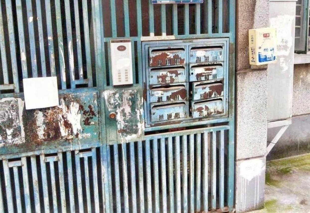 (看中低圿80就卖)精装修两房,春鹤新村二手房,96.