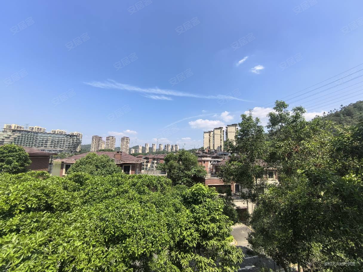 东莞房产网>东莞二手房>黄江二手房>碧桂园二手房>金地湖山大境(别墅)