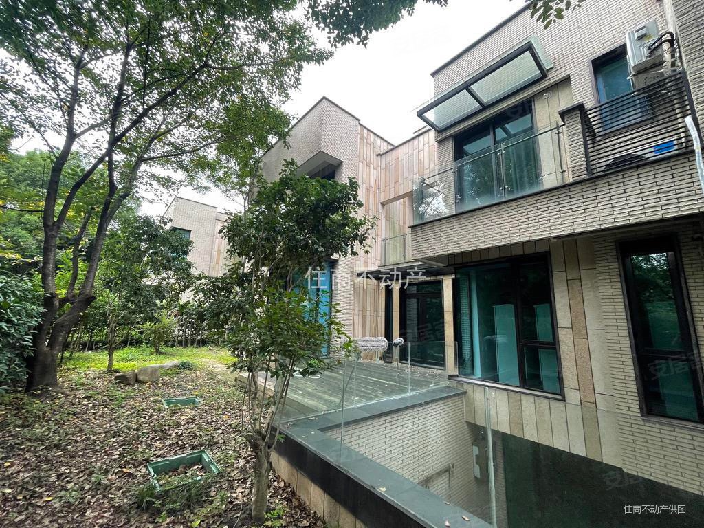 上海房产网>上海二手房>嘉定二手房>南翔二手房>白金院邸(别墅)>