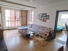 抚顺李石开发区顺安路专业租绿地剑桥6一31号楼，三室一厅1600每月出租房源真实图片