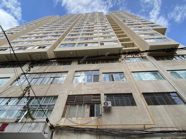 昆明西山金碧片区新兴大厦昆华医院旁 东寺街新兴大厦 精装大三房 第