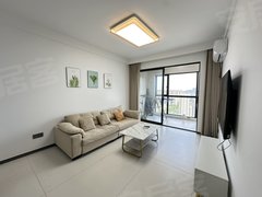温岭温岭市区锦江中心湖悦华庭 精装一室 独门独户2300有车位 大阳台出租房源真实图片