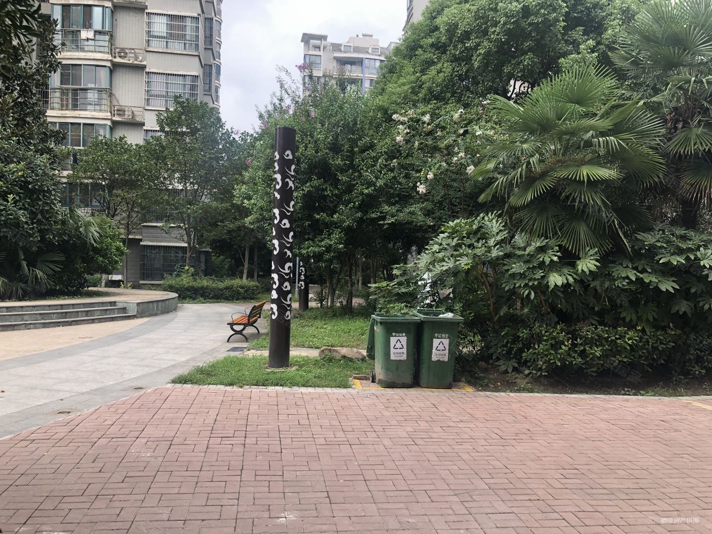 香江生态丽景c区3室2厅1卫9318平方120万