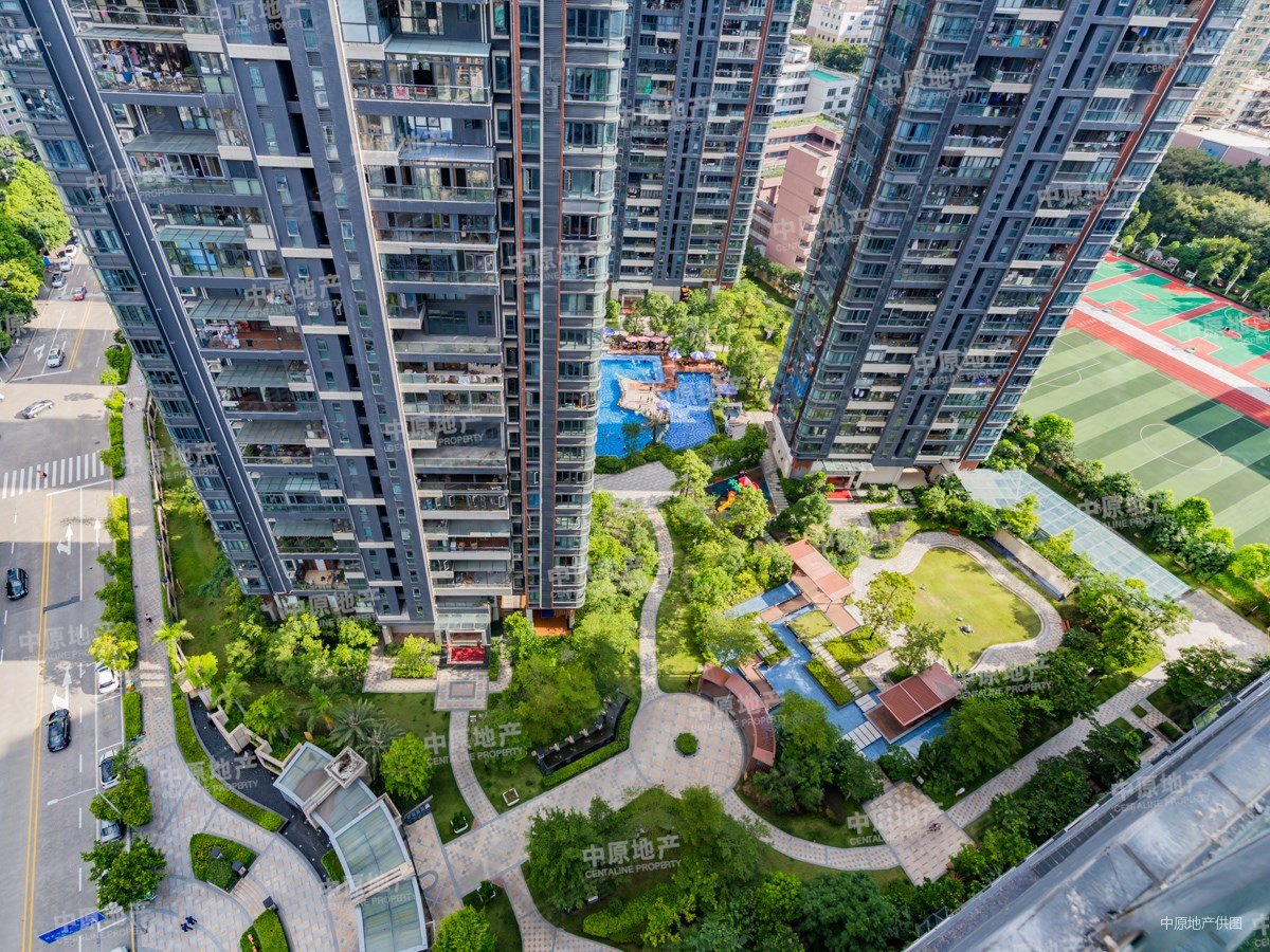 天御香山花园5室2厅3卫247.76㎡南北3245.65万