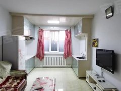 鹤岗南山鹤岗矿务局职工大学年租6500元,一室一厅一卫,一楼出租房源真实图片