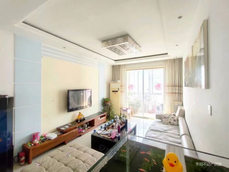 正阳路四季花园132平带车库56万