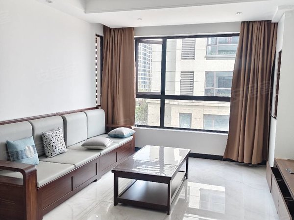 金华婺城湖海塘智合院北区湖海塘板块 智合院 东边套大三房。采光视线无遮挡 精装修拎包出租房源真实图片