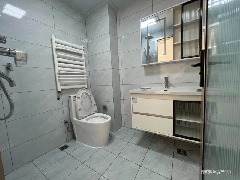 北五路,精装未住三室,可做婚房,全明,一梯两户,天业盛世景苑二手房,59