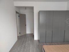 丽水莲都怡景/银苑文昌苑5楼中档装修|四室二厅二卫一阳|家电齐|适合合租不能烧出租房源真实图片